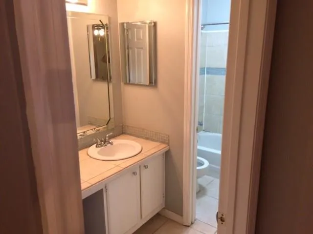 526 Granville Court Unit 526, Sandy Springs, Georgia 30328, 1 Bedroom Bedrooms, ,1 BathroomBathrooms,Residential,Sold,526 Granville Court Unit 526,5985262