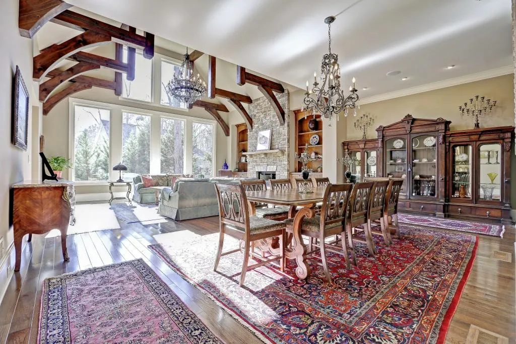 625 W Northway Lane, Atlanta, Georgia 30342, 6 Bedrooms Bedrooms, ,6 BathroomsBathrooms,Residential,Sold,625 W Northway Lane,5963813