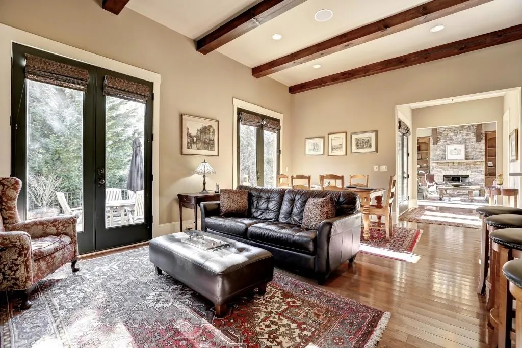 625 W Northway Lane, Atlanta, Georgia 30342, 6 Bedrooms Bedrooms, ,6 BathroomsBathrooms,Residential,Sold,625 W Northway Lane,5963813