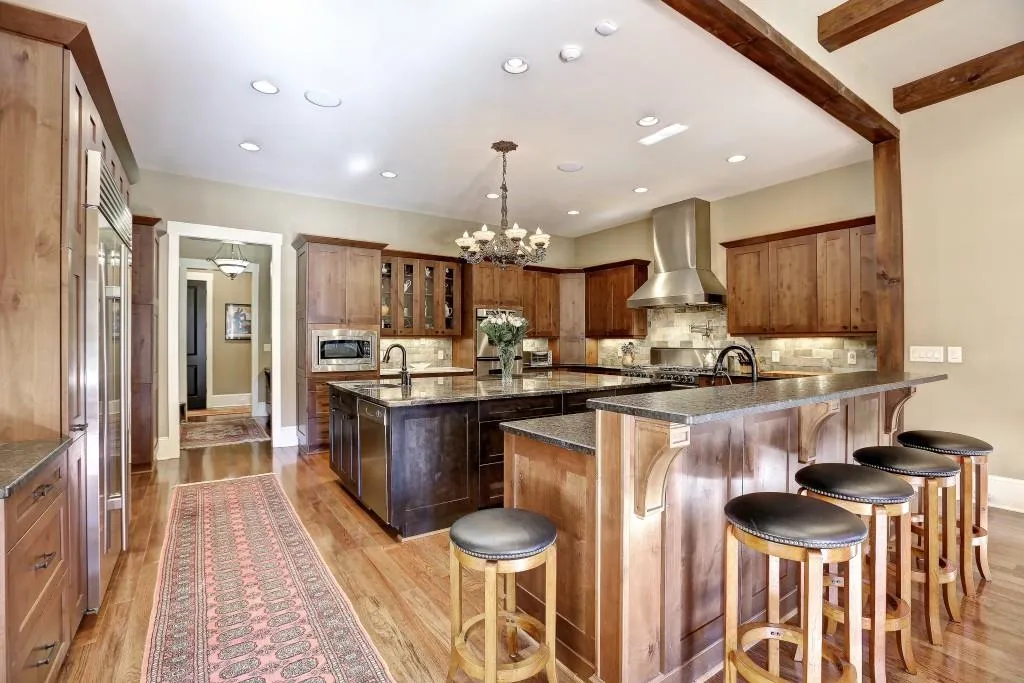 625 W Northway Lane, Atlanta, Georgia 30342, 6 Bedrooms Bedrooms, ,6 BathroomsBathrooms,Residential,Sold,625 W Northway Lane,5963813