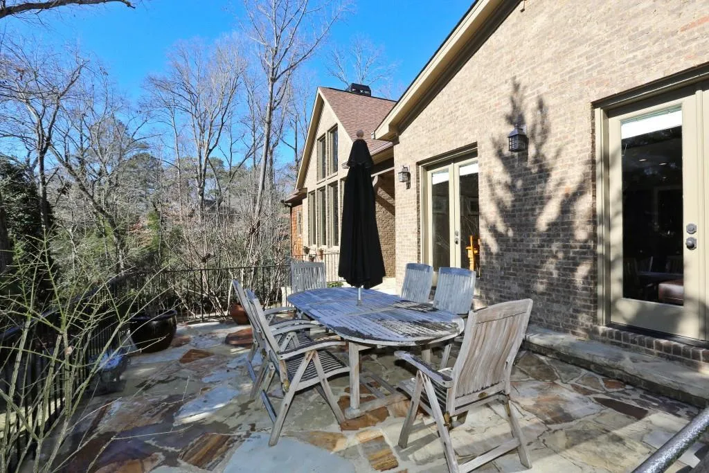 625 W Northway Lane, Atlanta, Georgia 30342, 6 Bedrooms Bedrooms, ,6 BathroomsBathrooms,Residential,Sold,625 W Northway Lane,5963813