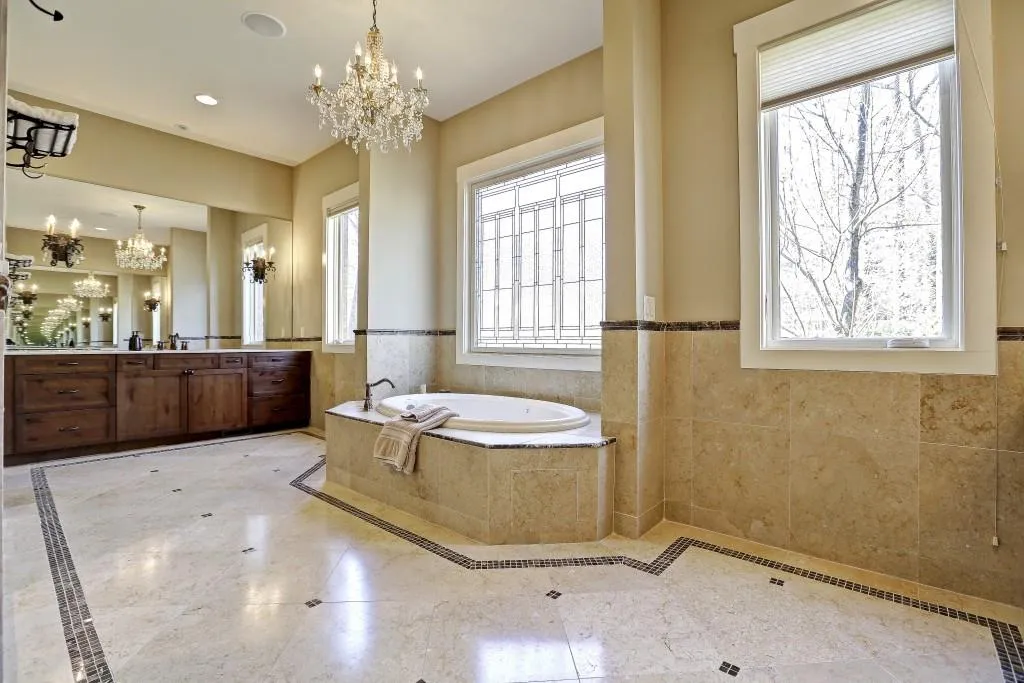 625 W Northway Lane, Atlanta, Georgia 30342, 6 Bedrooms Bedrooms, ,6 BathroomsBathrooms,Residential,Sold,625 W Northway Lane,5963813