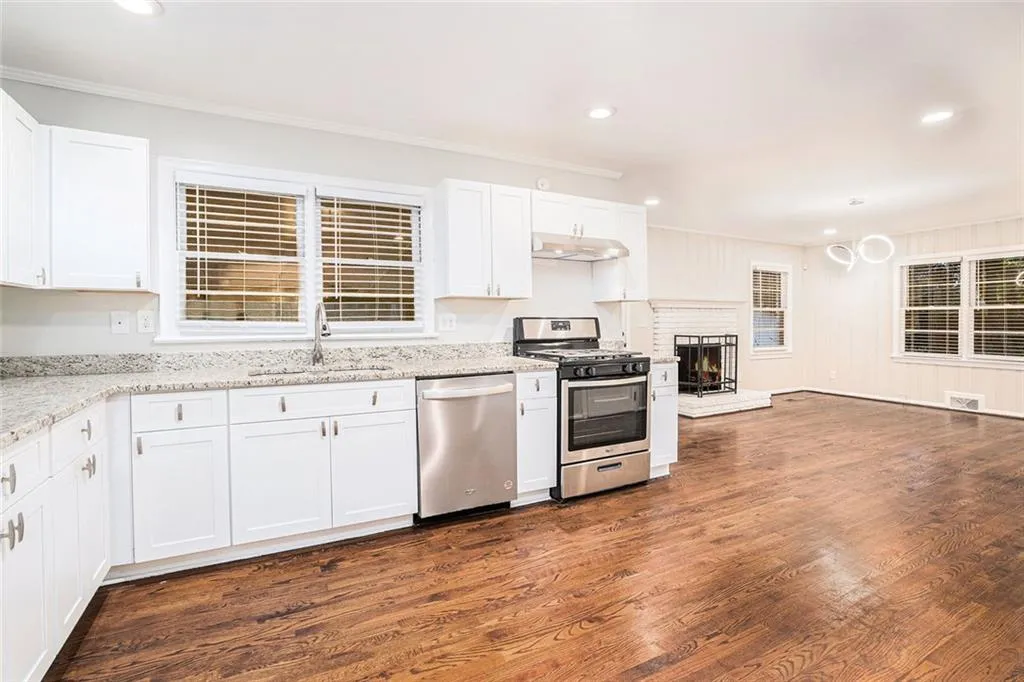 4090 Land O Lakes Drive Ne, Atlanta, Georgia 30342, 3 Bedrooms Bedrooms, 0 ,2 BathroomsBathrooms,Residential,Sold,4090 Land O Lakes Drive Ne,7684522
