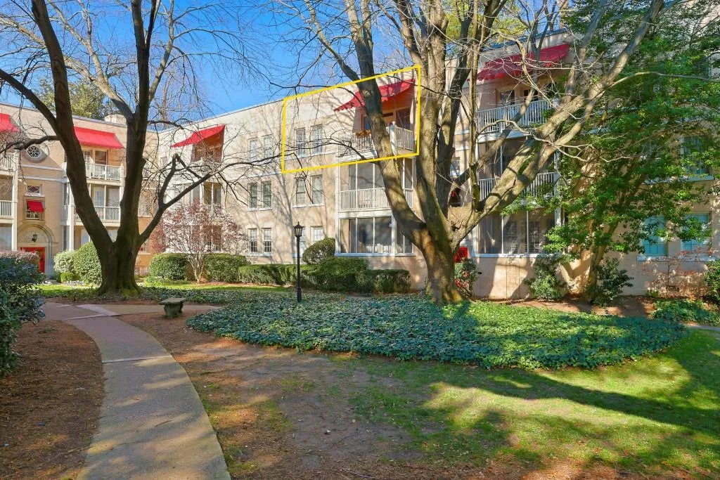 2230 Peachtree Road Nw Unit A6, Atlanta, Georgia 30309, 2 Bedrooms Bedrooms, 0 ,1 BathroomBathrooms,Residential,For Sale,2230 Peachtree Road Nw Unit A6,7701279