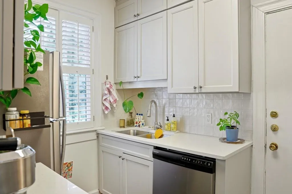 2230 Peachtree Road Nw Unit A6, Atlanta, Georgia 30309, 2 Bedrooms Bedrooms, 0 ,1 BathroomBathrooms,Residential,For Sale,2230 Peachtree Road Nw Unit A6,7701279