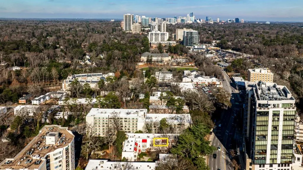 2230 Peachtree Road Nw Unit A6, Atlanta, Georgia 30309, 2 Bedrooms Bedrooms, 0 ,1 BathroomBathrooms,Residential,For Sale,2230 Peachtree Road Nw Unit A6,7701279