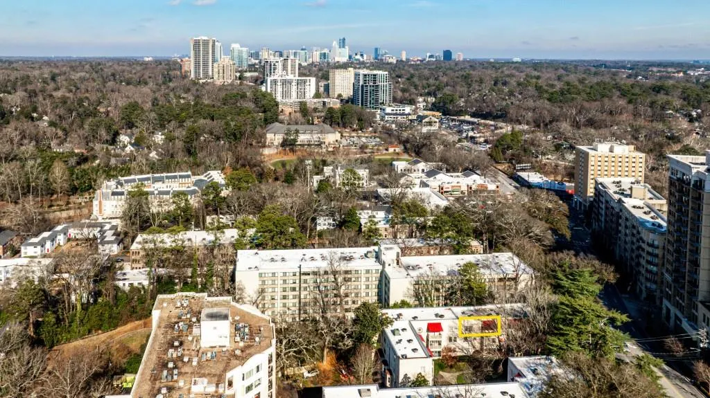 2230 Peachtree Road Nw Unit A6, Atlanta, Georgia 30309, 2 Bedrooms Bedrooms, 0 ,1 BathroomBathrooms,Residential,For Sale,2230 Peachtree Road Nw Unit A6,7701279