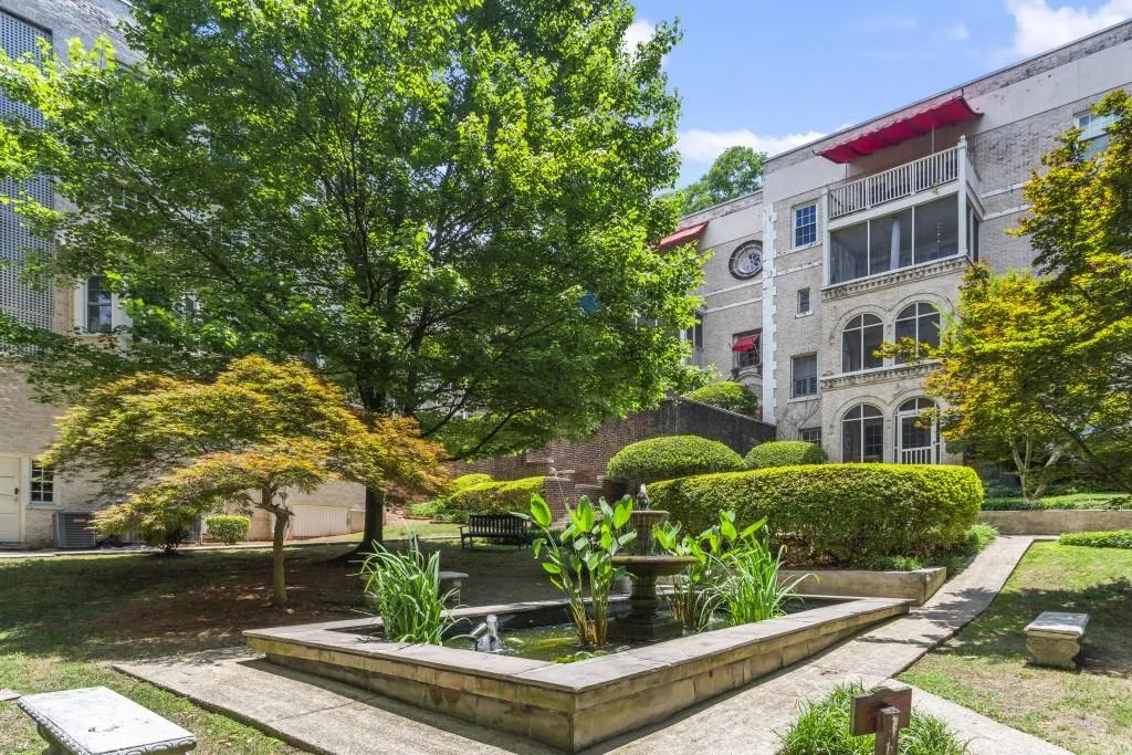 2230 Peachtree Road Nw Unit A6, Atlanta, Georgia 30309, 2 Bedrooms Bedrooms, 0 ,1 BathroomBathrooms,Residential,For Sale,2230 Peachtree Road Nw Unit A6,7701279