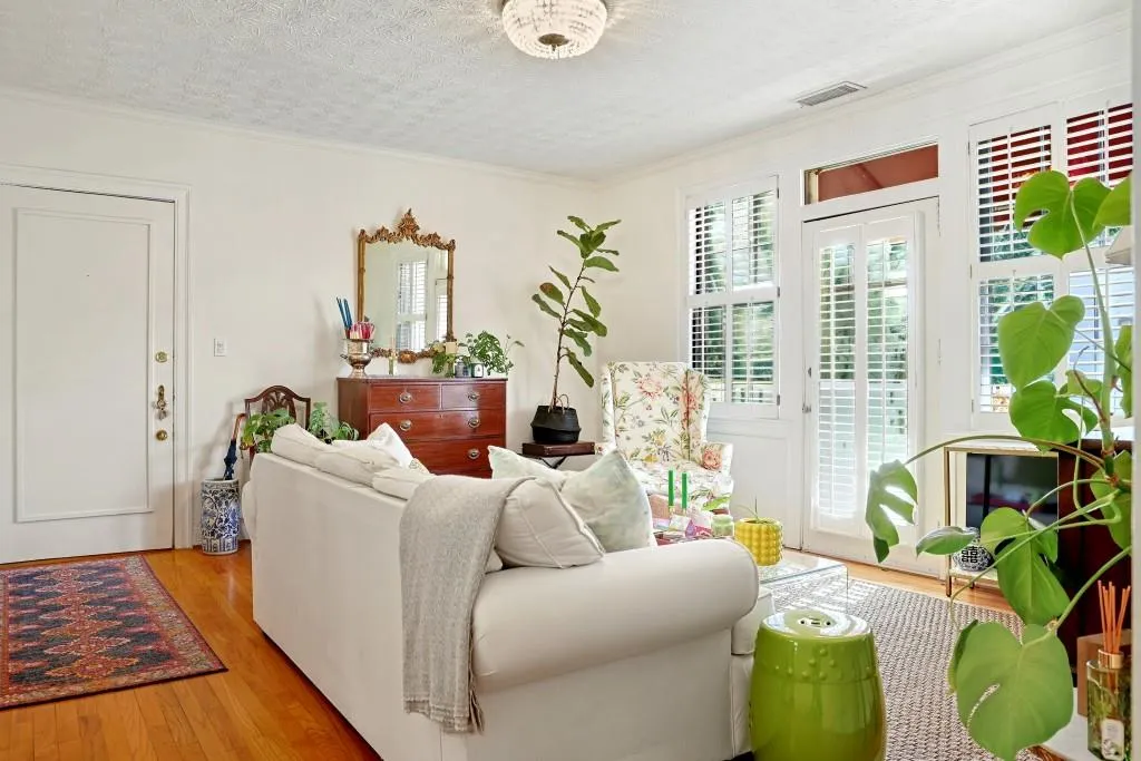 2230 Peachtree Road Nw Unit A6, Atlanta, Georgia 30309, 2 Bedrooms Bedrooms, 0 ,1 BathroomBathrooms,Residential,For Sale,2230 Peachtree Road Nw Unit A6,7701279