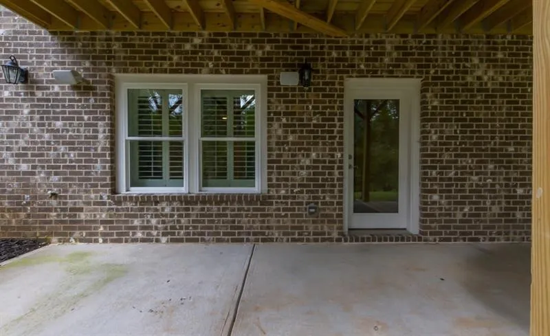 6398 Lucent Lane, Sandy Springs, Georgia 30328, 6 Bedrooms Bedrooms, ,5 BathroomsBathrooms,Residential,Sold,6398 Lucent Lane,6603793