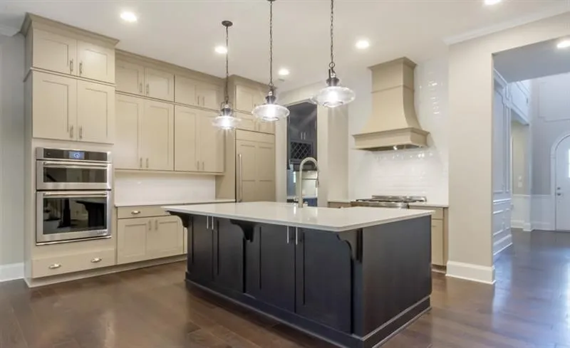 6398 Lucent Lane, Sandy Springs, Georgia 30328, 6 Bedrooms Bedrooms, ,5 BathroomsBathrooms,Residential,Sold,6398 Lucent Lane,6603793