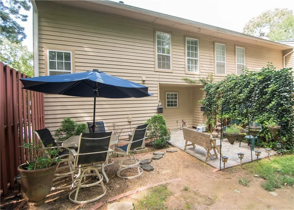 1104 Masons Creek Circle Unit 1104, Sandy Springs, Georgia 30350, 3 Bedrooms Bedrooms, ,2 BathroomsBathrooms,Residential,Sold,1104 Masons Creek Circle Unit 1104,6940244