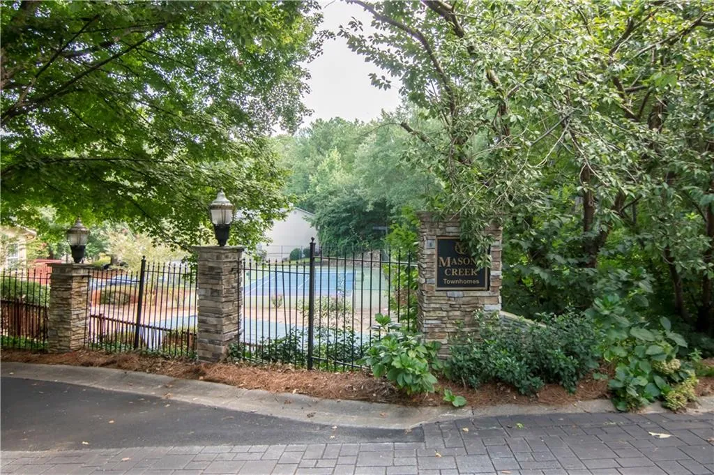 1104 Masons Creek Circle Unit 1104, Sandy Springs, Georgia 30350, 3 Bedrooms Bedrooms, ,2 BathroomsBathrooms,Residential,Sold,1104 Masons Creek Circle Unit 1104,6940244