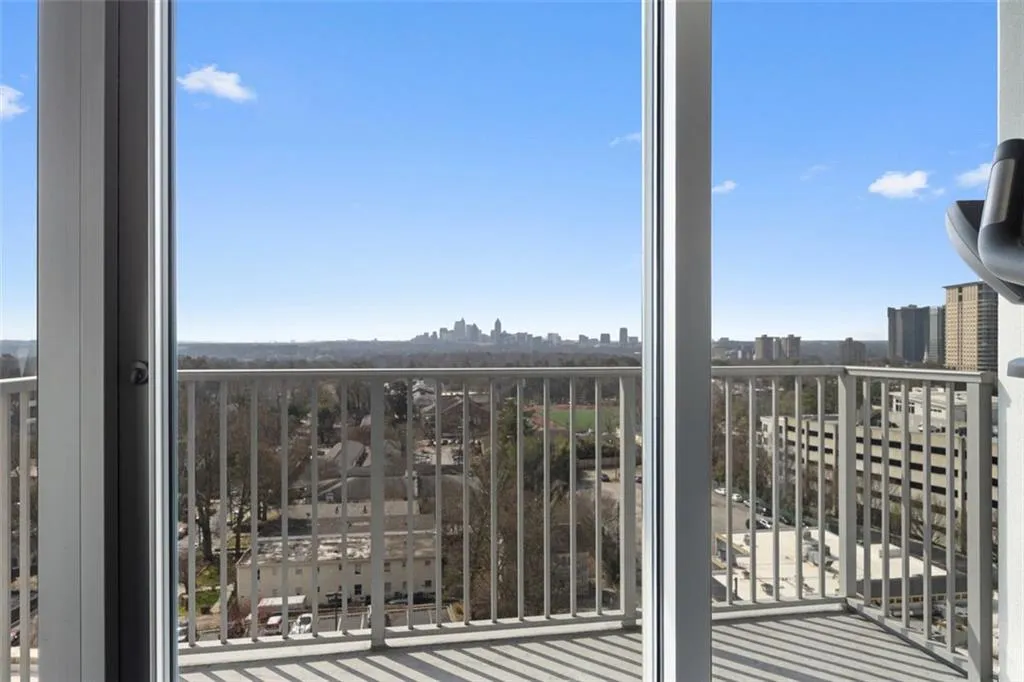 250 Pharr Road Ne Unit 1702, Atlanta, Georgia 30305, 1 Bedroom Bedrooms, ,1 BathroomBathrooms,Residential,For Sale,250 Pharr Road Ne Unit 1702,7625902