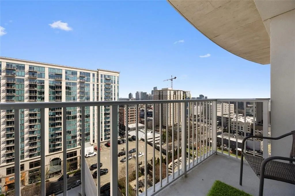 250 Pharr Road Ne Unit 1702, Atlanta, Georgia 30305, 1 Bedroom Bedrooms, ,1 BathroomBathrooms,Residential,For Sale,250 Pharr Road Ne Unit 1702,7625902