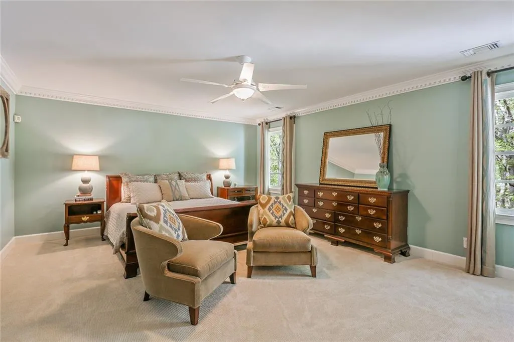 486 Huntcliff Green, Sandy Springs, Georgia 30350, 5 Bedrooms Bedrooms, ,4 BathroomsBathrooms,Residential,Sold,486 Huntcliff Green,5998301