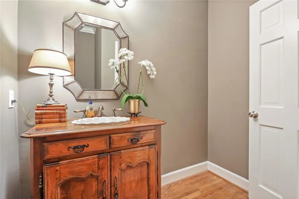 486 Huntcliff Green, Sandy Springs, Georgia 30350, 5 Bedrooms Bedrooms, ,4 BathroomsBathrooms,Residential,Sold,486 Huntcliff Green,5998301