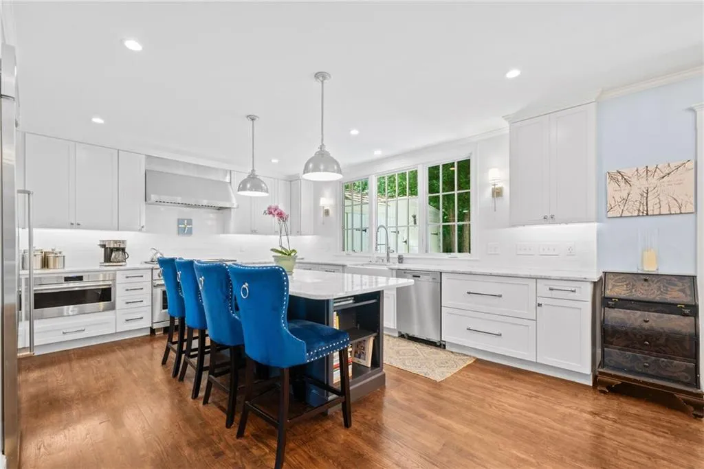 970 Lindbergh Drive Ne, Atlanta, Georgia 30324, 2 Bedrooms Bedrooms, ,1 BathroomBathrooms,Residential,For Sale,970 Lindbergh Drive Ne,7614866