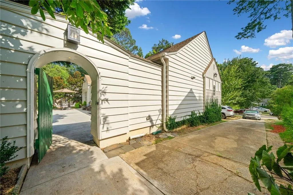 970 Lindbergh Drive Ne, Atlanta, Georgia 30324, 2 Bedrooms Bedrooms, ,1 BathroomBathrooms,Residential,For Sale,970 Lindbergh Drive Ne,7614866