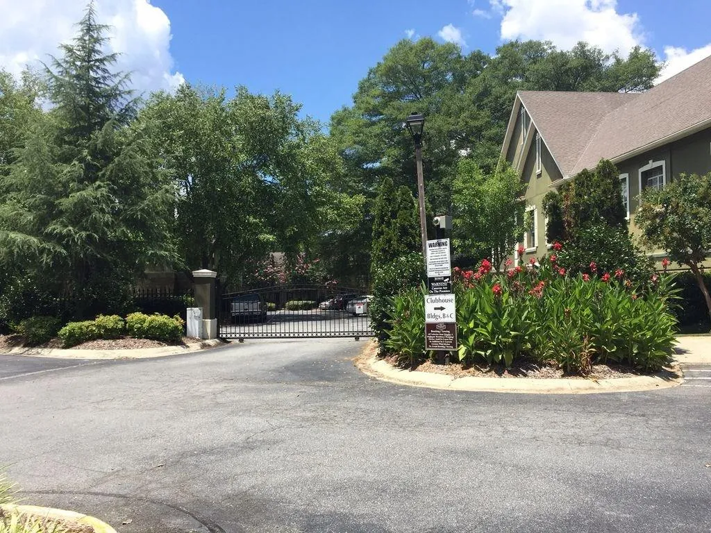 6900 Roswell Road Unit D3, Atlanta, Georgia 30328, 3 Bedrooms Bedrooms, ,2 BathroomsBathrooms,Residential,Sold,6900 Roswell Road Unit D3,5892031