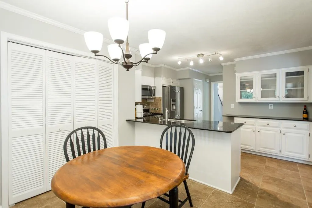 9135 Carroll Manor Drive, Sandy Springs, Georgia 30350, 3 Bedrooms Bedrooms, ,2 BathroomsBathrooms,Residential,Sold,9135 Carroll Manor Drive,6031534