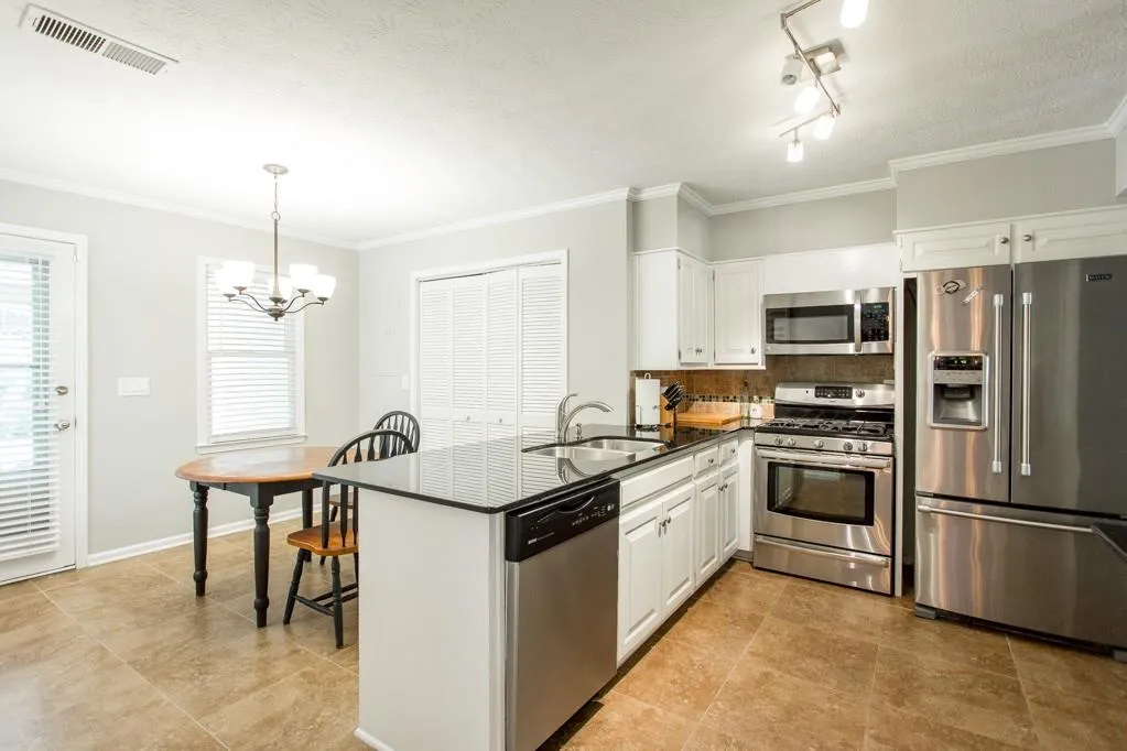 9135 Carroll Manor Drive, Sandy Springs, Georgia 30350, 3 Bedrooms Bedrooms, ,2 BathroomsBathrooms,Residential,Sold,9135 Carroll Manor Drive,6031534