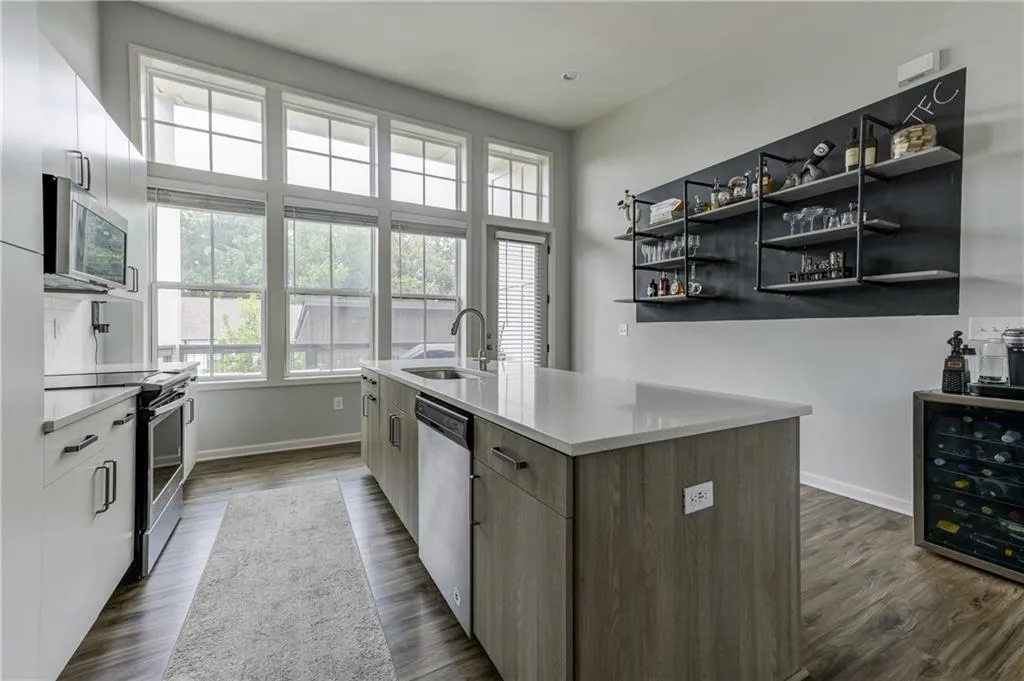 900 Brees Court, Atlanta, Georgia 30318, 2 Bedrooms Bedrooms, ,2 BathroomsBathrooms,Residential,For Sale,900 Brees Court,7631877