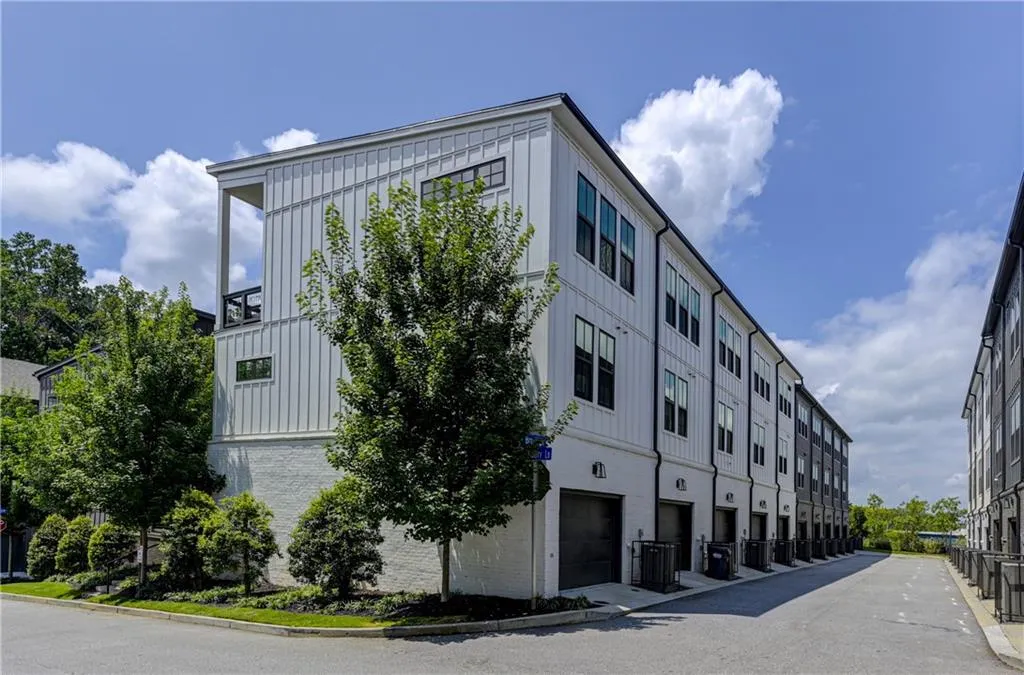 900 Brees Court, Atlanta, Georgia 30318, 2 Bedrooms Bedrooms, ,2 BathroomsBathrooms,Residential,For Sale,900 Brees Court,7631877