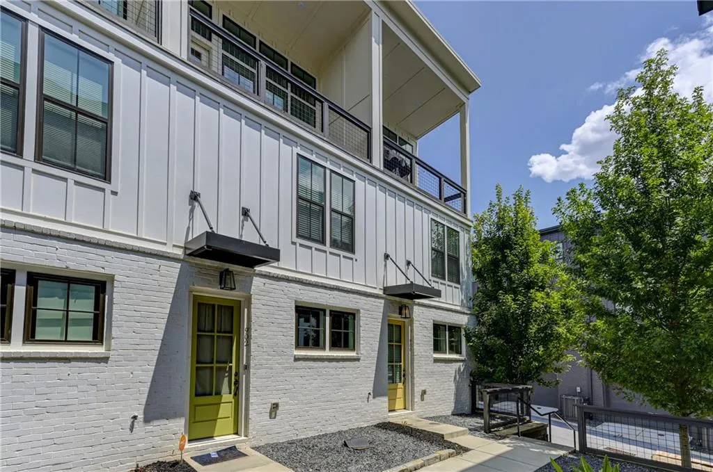 900 Brees Court, Atlanta, Georgia 30318, 2 Bedrooms Bedrooms, ,2 BathroomsBathrooms,Residential,For Sale,900 Brees Court,7631877