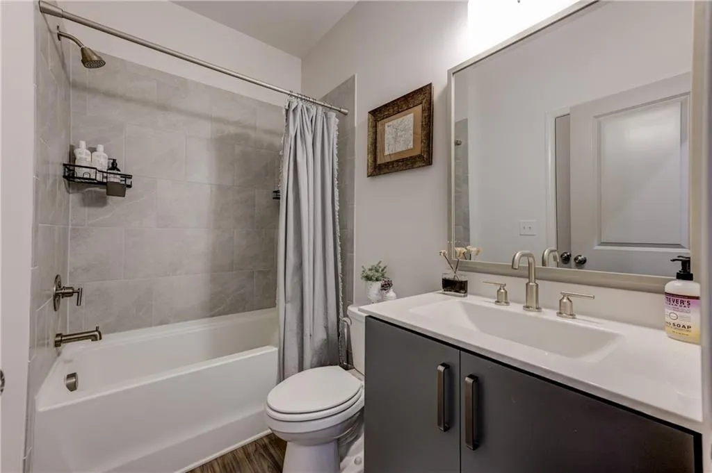 900 Brees Court, Atlanta, Georgia 30318, 2 Bedrooms Bedrooms, ,2 BathroomsBathrooms,Residential,For Sale,900 Brees Court,7631877