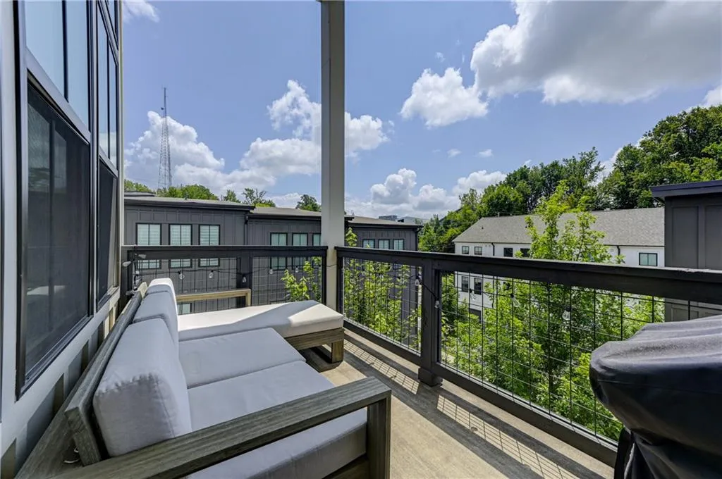 900 Brees Court, Atlanta, Georgia 30318, 2 Bedrooms Bedrooms, ,2 BathroomsBathrooms,Residential,For Sale,900 Brees Court,7631877