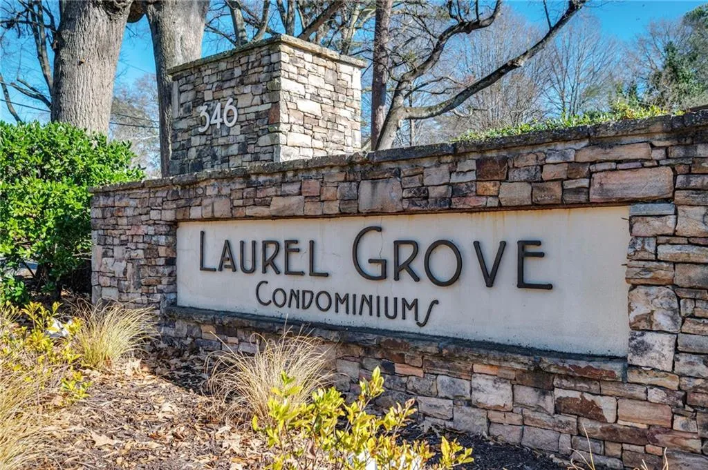 346 Carpenter Drive Unit 22, Atlanta, Georgia 30328, 2 Bedrooms Bedrooms, ,2 BathroomsBathrooms,Residential,For Sale,346 Carpenter Drive Unit 22,7697749