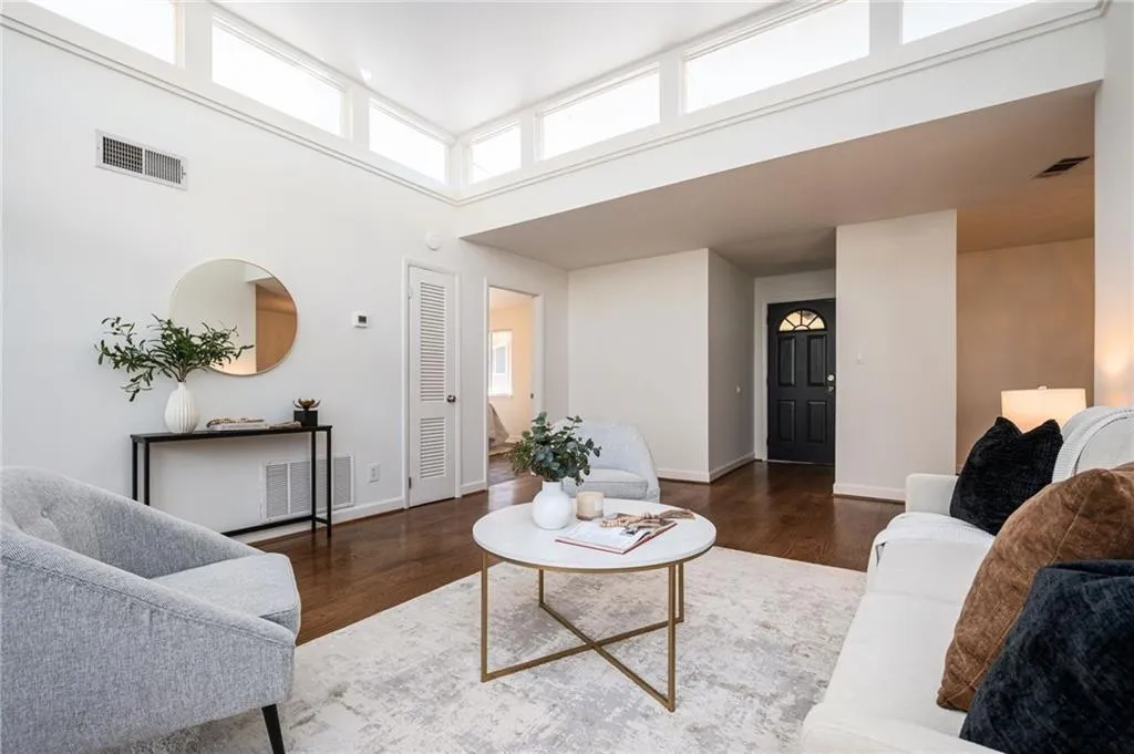 346 Carpenter Drive Unit 22, Atlanta, Georgia 30328, 2 Bedrooms Bedrooms, ,2 BathroomsBathrooms,Residential,For Sale,346 Carpenter Drive Unit 22,7697749