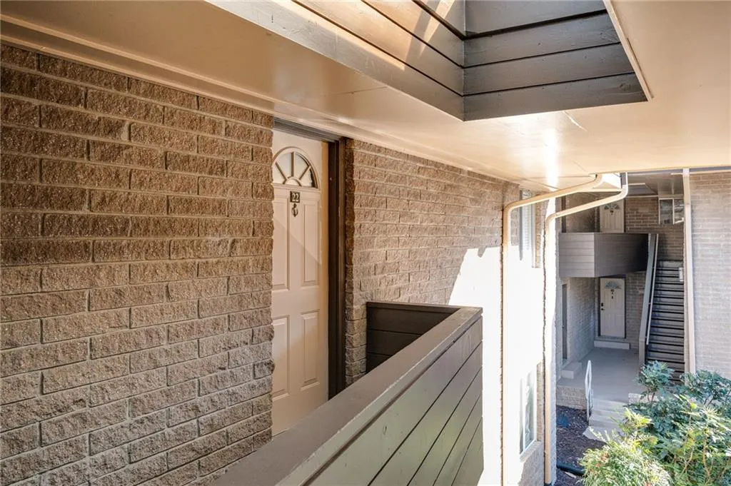 346 Carpenter Drive Unit 22, Atlanta, Georgia 30328, 2 Bedrooms Bedrooms, ,2 BathroomsBathrooms,Residential,For Sale,346 Carpenter Drive Unit 22,7697749