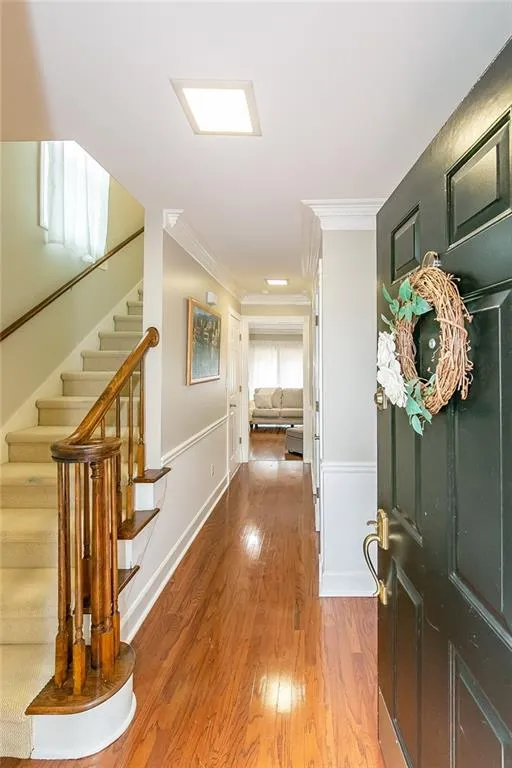 22 Huntington Place Drive, Sandy Springs, Georgia 30350, 3 Bedrooms Bedrooms, ,2 BathroomsBathrooms,Residential,Sold,22 Huntington Place Drive,6833366
