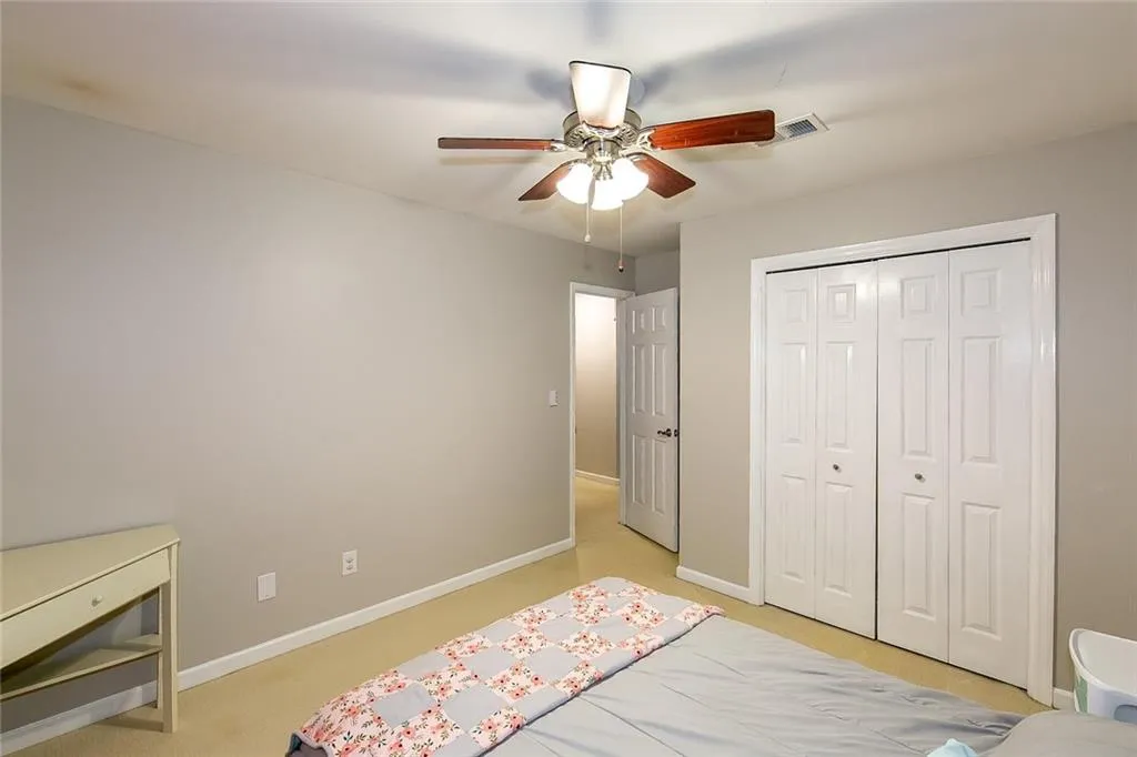 22 Huntington Place Drive, Sandy Springs, Georgia 30350, 3 Bedrooms Bedrooms, ,2 BathroomsBathrooms,Residential,Sold,22 Huntington Place Drive,6833366