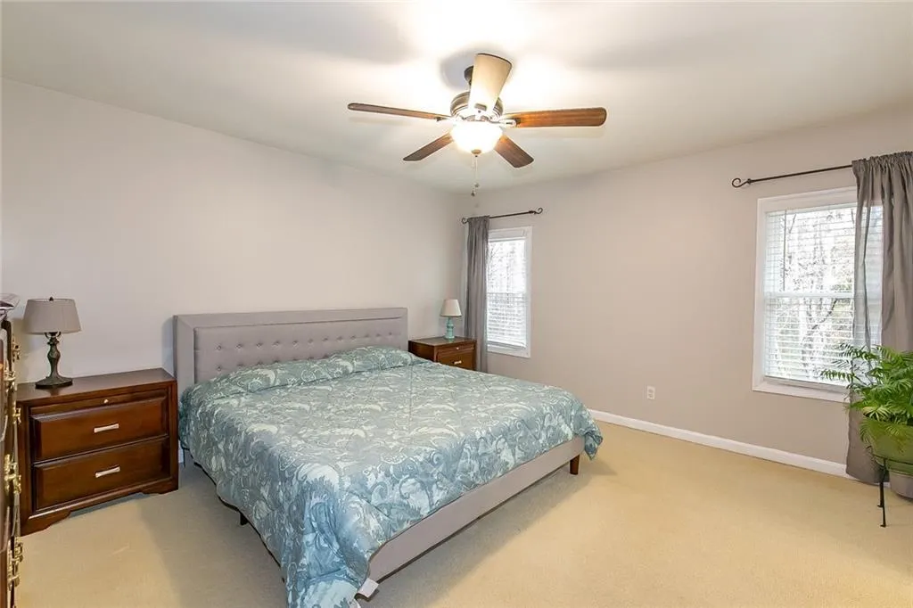 22 Huntington Place Drive, Sandy Springs, Georgia 30350, 3 Bedrooms Bedrooms, ,2 BathroomsBathrooms,Residential,Sold,22 Huntington Place Drive,6833366
