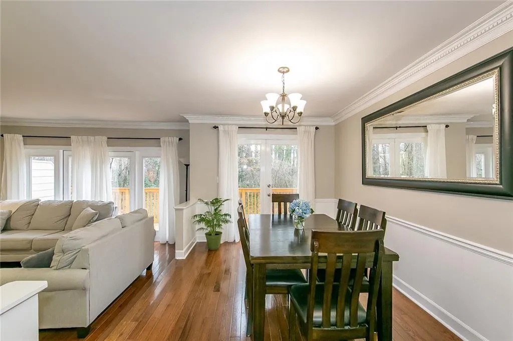 22 Huntington Place Drive, Sandy Springs, Georgia 30350, 3 Bedrooms Bedrooms, ,2 BathroomsBathrooms,Residential,Sold,22 Huntington Place Drive,6833366