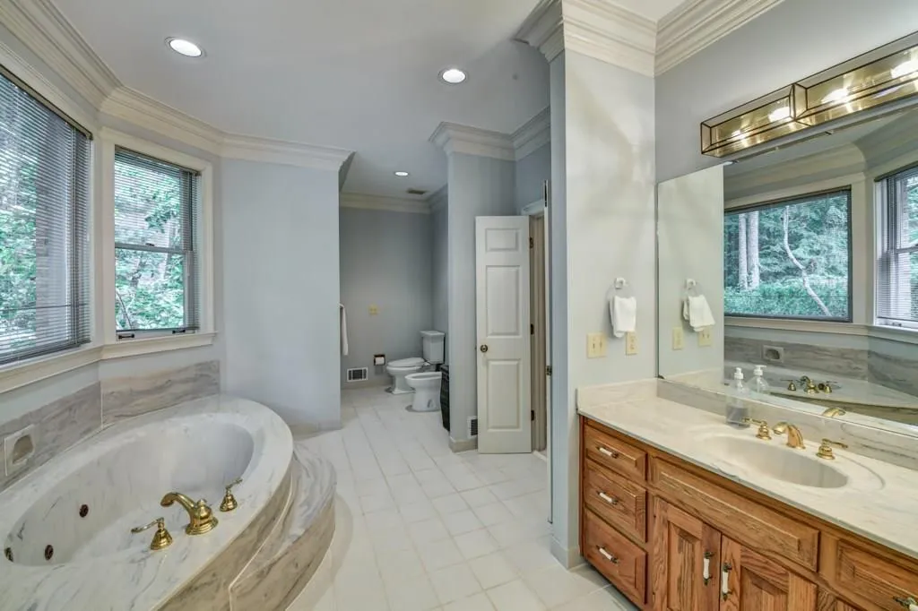 5520 Glen Errol Road, Sandy Springs, Georgia 30327, 4 Bedrooms Bedrooms, ,3 BathroomsBathrooms,Residential,Sold,5520 Glen Errol Road,6017589