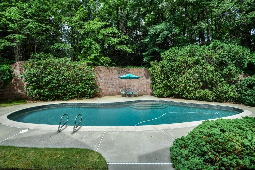5520 Glen Errol Road, Sandy Springs, Georgia 30327, 4 Bedrooms Bedrooms, ,3 BathroomsBathrooms,Residential,Sold,5520 Glen Errol Road,6017589