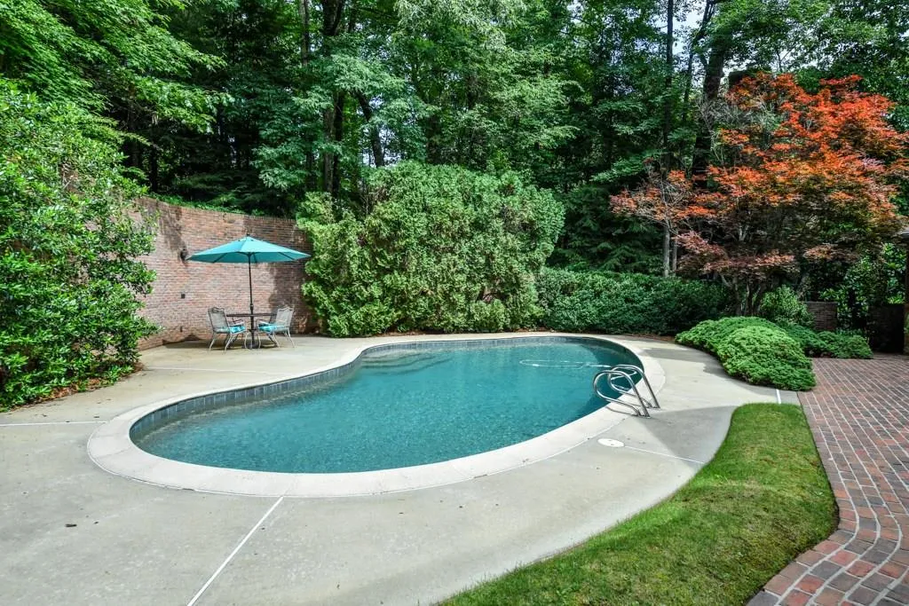 5520 Glen Errol Road, Sandy Springs, Georgia 30327, 4 Bedrooms Bedrooms, ,3 BathroomsBathrooms,Residential,Sold,5520 Glen Errol Road,6017589