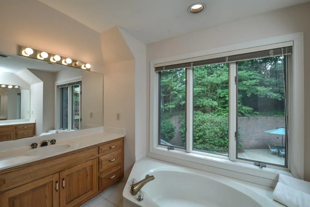 5520 Glen Errol Road, Sandy Springs, Georgia 30327, 4 Bedrooms Bedrooms, ,3 BathroomsBathrooms,Residential,Sold,5520 Glen Errol Road,6017589