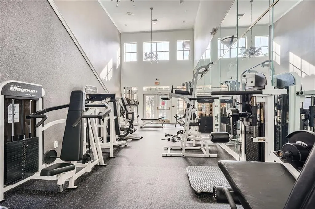 Exercise room with crown molding