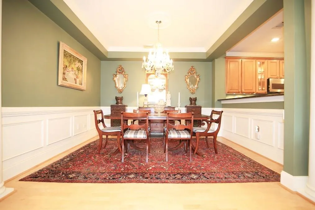 560 Dutch Valley Road Ne Unit 403, Atlanta, Georgia 30324, 2 Bedrooms Bedrooms, ,2 BathroomsBathrooms,Residential,Sold,560 Dutch Valley Road Ne Unit 403,5825135