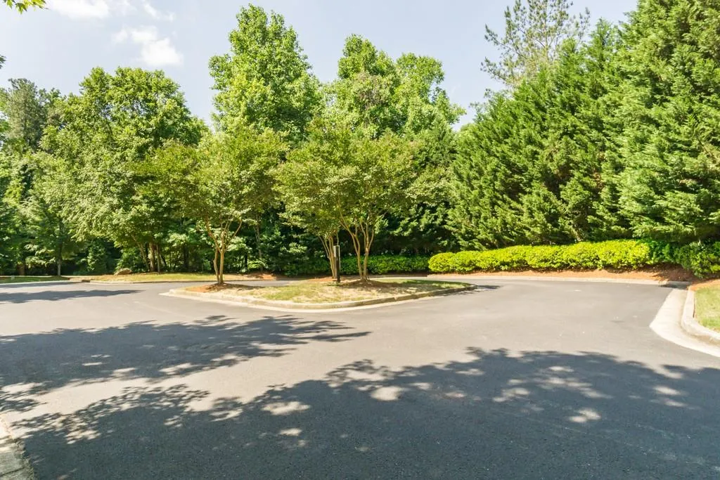687 Coligny Court, Sandy Springs, Georgia 30350, 3 Bedrooms Bedrooms, ,3 BathroomsBathrooms,Residential,Sold,687 Coligny Court,6559596
