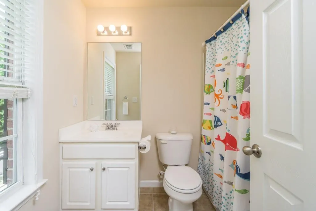 687 Coligny Court, Sandy Springs, Georgia 30350, 3 Bedrooms Bedrooms, ,3 BathroomsBathrooms,Residential,Sold,687 Coligny Court,6559596