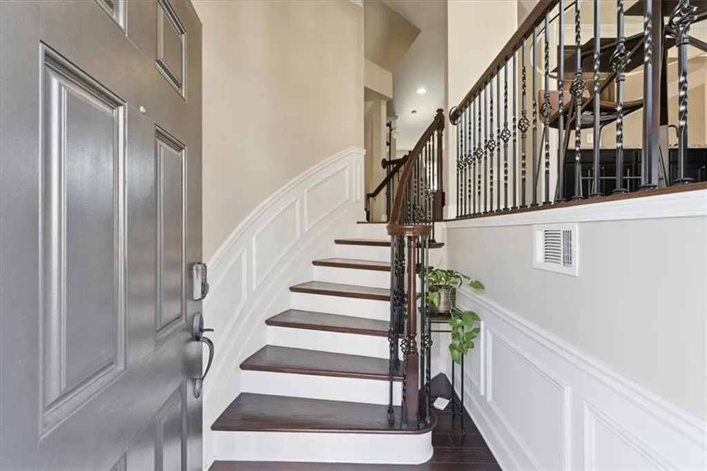 2545 Sibley Drive Ne, Atlanta, Georgia 30324, 3 Bedrooms Bedrooms, 0 ,3 BathroomsBathrooms,Residential,For Sale,2545 Sibley Drive Ne,7705902