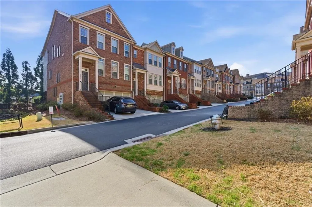 2545 Sibley Drive Ne, Atlanta, Georgia 30324, 3 Bedrooms Bedrooms, 0 ,3 BathroomsBathrooms,Residential,For Sale,2545 Sibley Drive Ne,7705902