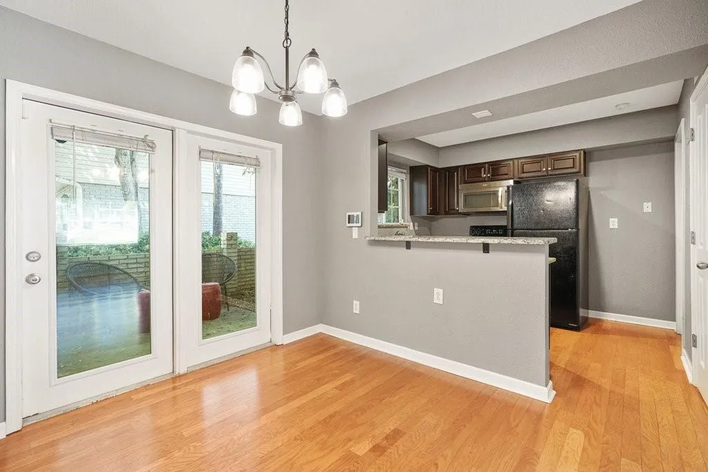 6940 Roswell Road Unit 25e, Atlanta, Georgia 30328, 1 Bedroom Bedrooms, ,1 BathroomBathrooms,Residential,Sold,6940 Roswell Road Unit 25e,7111701