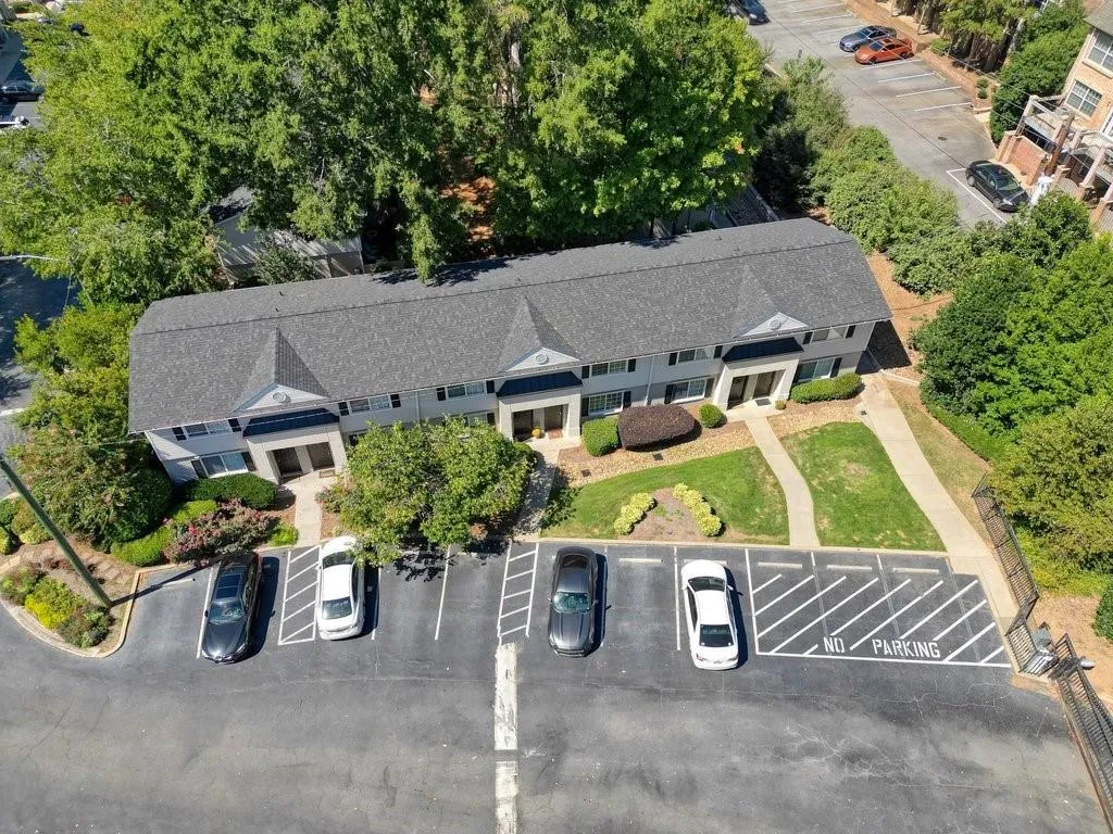 6940 Roswell Road Unit 25e, Atlanta, Georgia 30328, 1 Bedroom Bedrooms, ,1 BathroomBathrooms,Residential,Sold,6940 Roswell Road Unit 25e,7111701